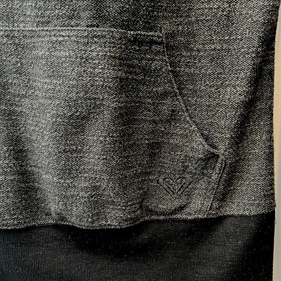 Roxy Lightweight Crew Neck, Size M, Charcoal/Black, EUC - Picture 5 of 5